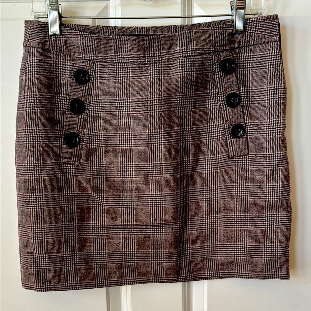 Banana Republic, wool, lined mini skirt. Size 4.